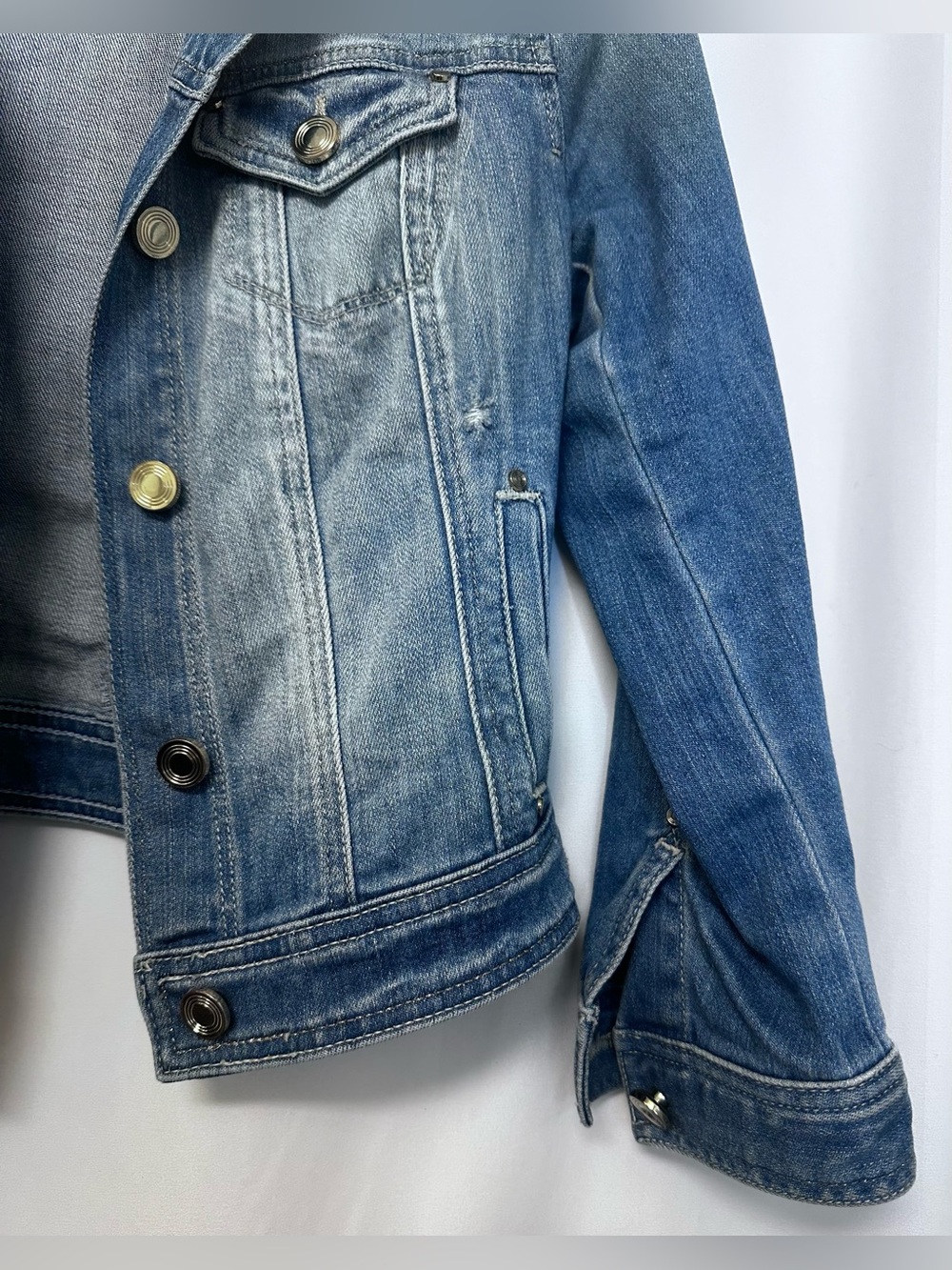 White House Black Market Cropped Denim Jacket Women’s Size 2 - Picture 6 of 12